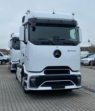 Тягач Mercedes Actros 4x2