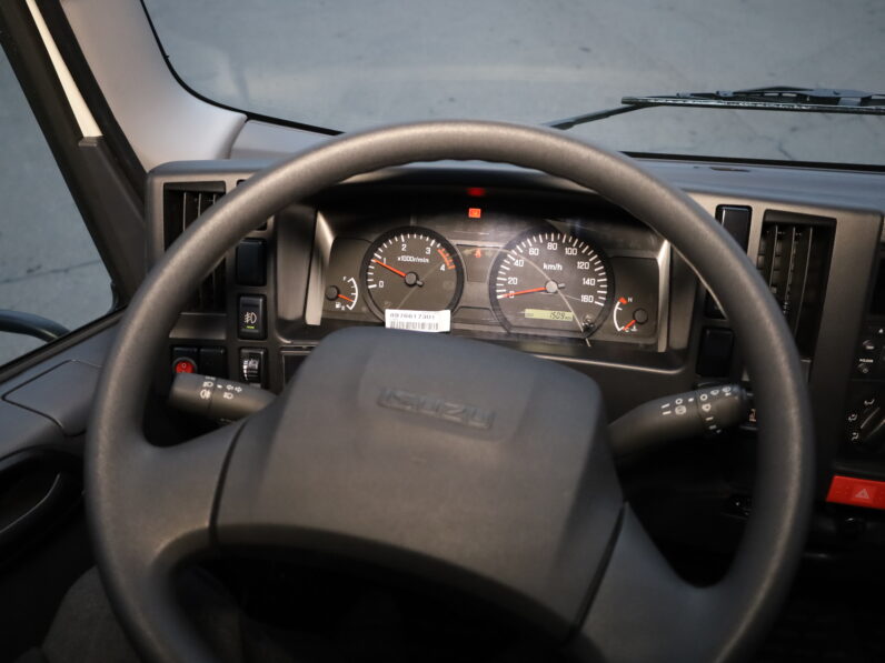 Изотермический фургон Isuzu ELF NМR85Н 11
