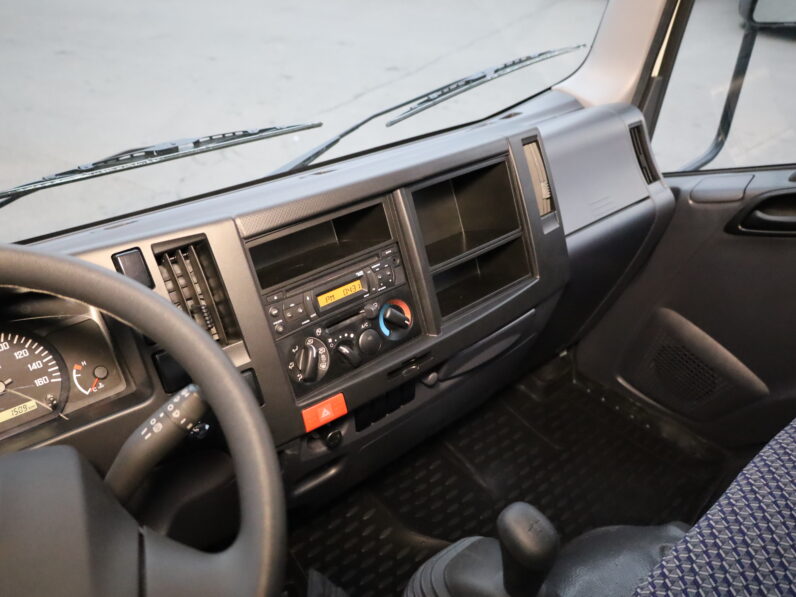 Изотермический фургон Isuzu ELF NМR85Н 12