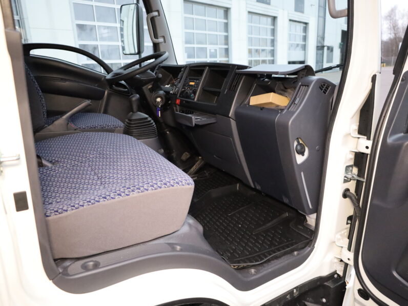 Изотермический фургон Isuzu ELF NМR85Н 18