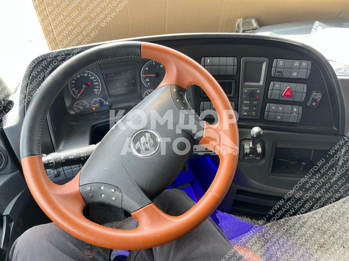 9 9