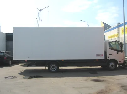 Изометрический фургон HINO 300 XZU720L до 8т