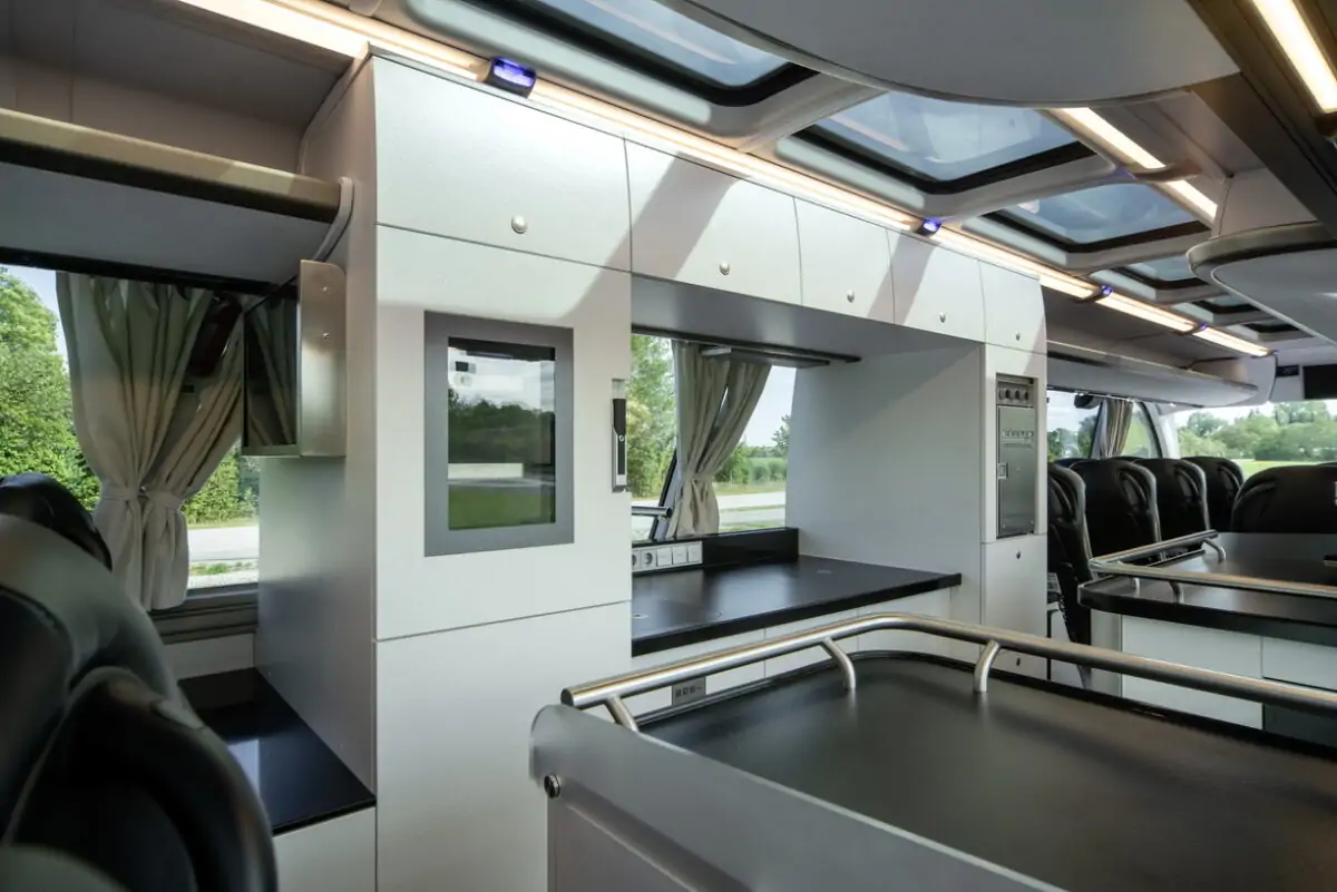 Neoplan cityliner отмечает полувековой юбилей