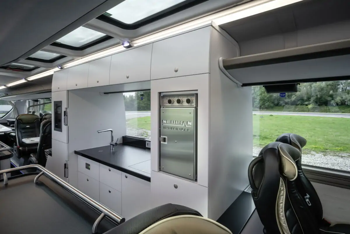 Neoplan cityliner отмечает полувековой юбилей