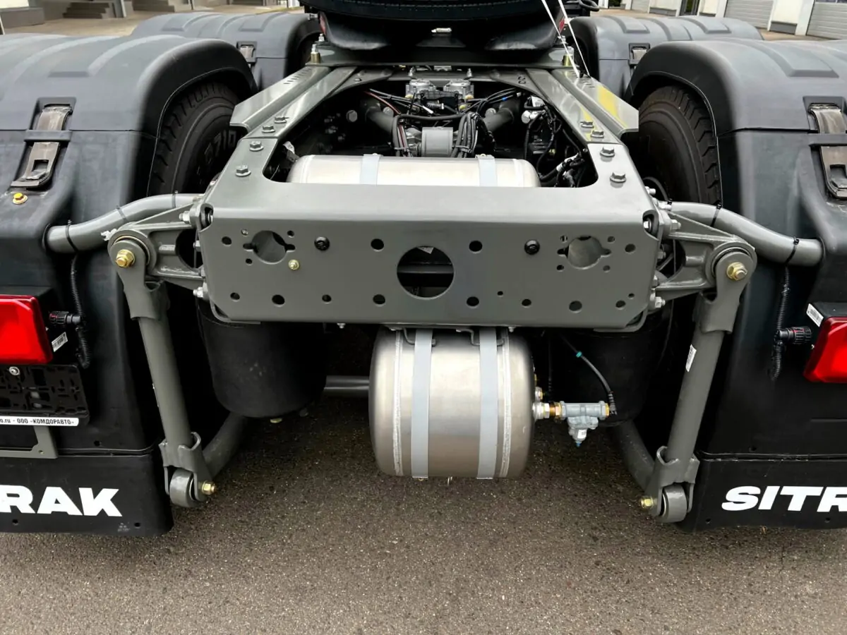 sitrak 6x4 седельный тягач технические характеристики