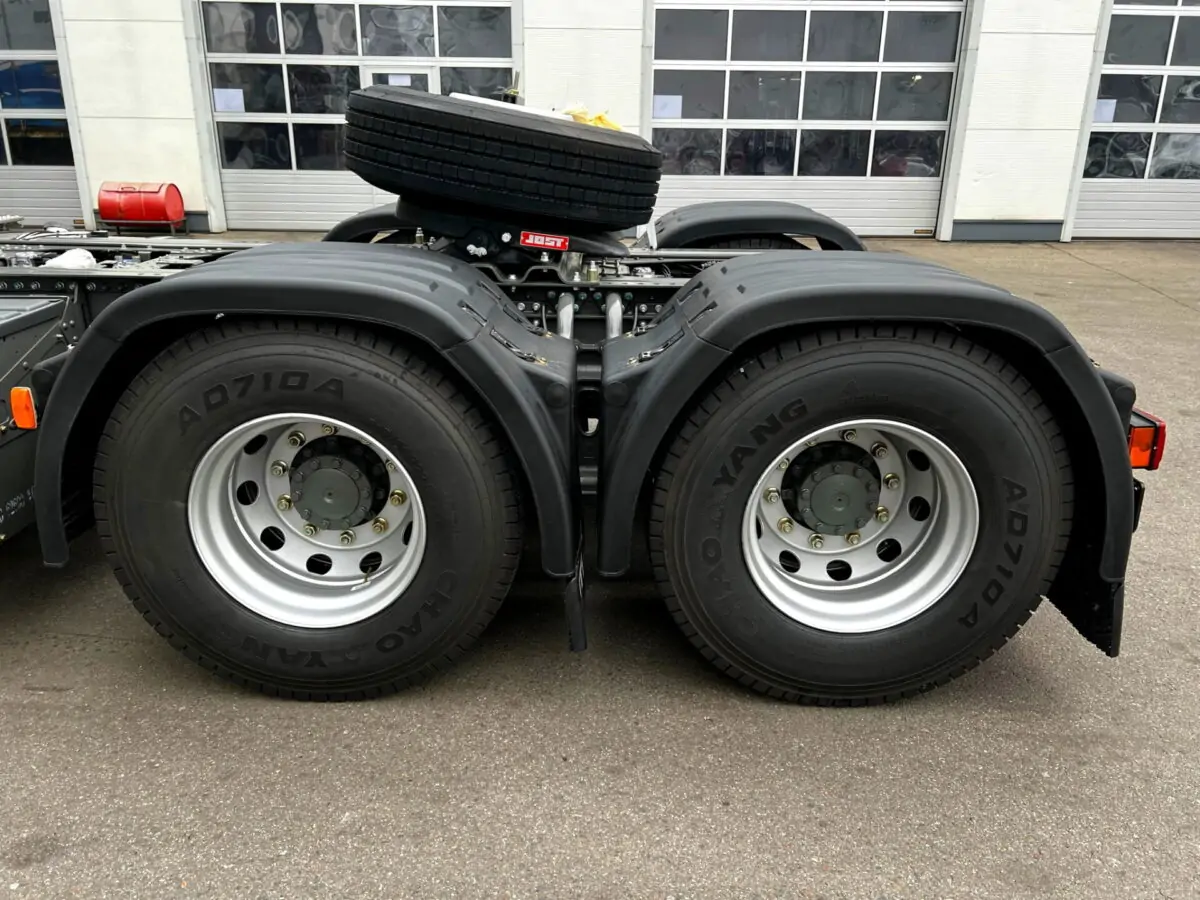 sitrak 6x4 тягач фото грузовика