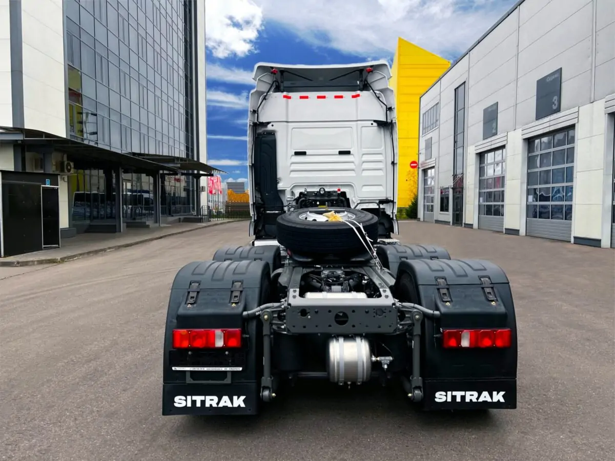 Sitrak c7h тягач