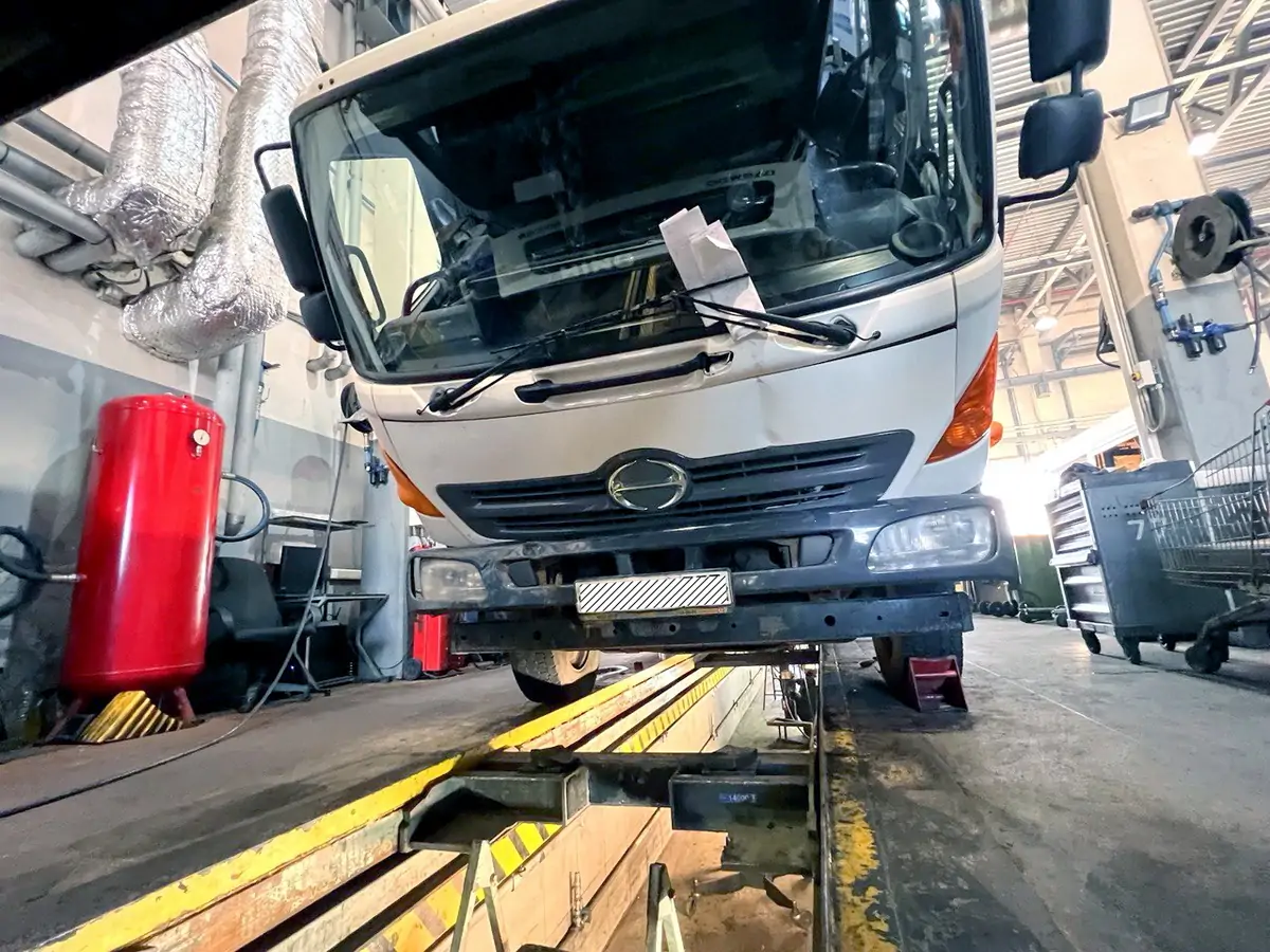 photo_5451887076313252656_y