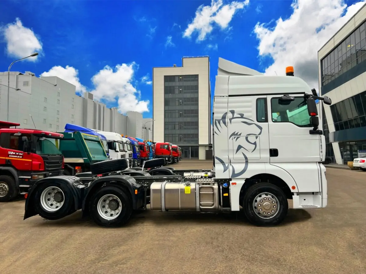 тягач SITRAK 6x2 с АКПП