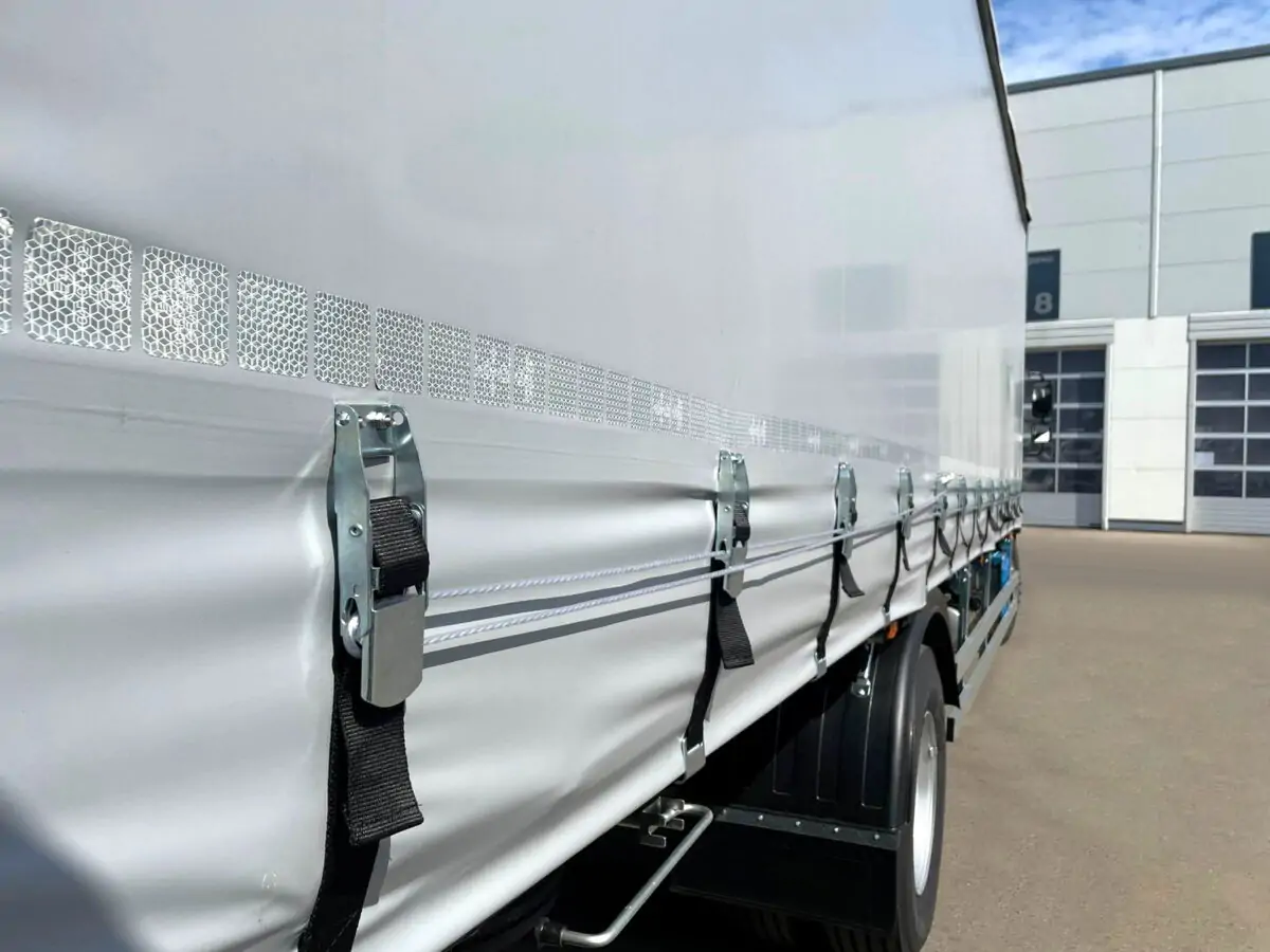 4х2 фотон шторно бортовой фургон