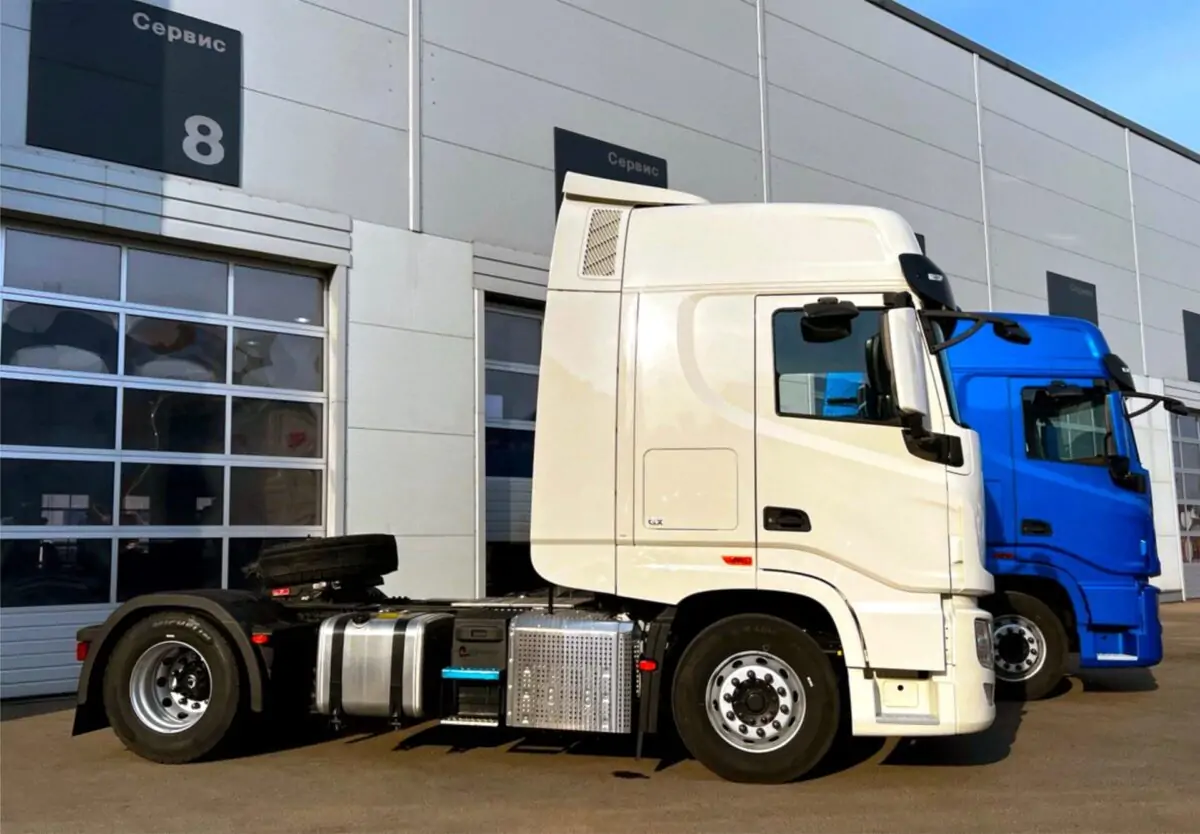 Седельный тягач dongfeng dfh4180 4x2
