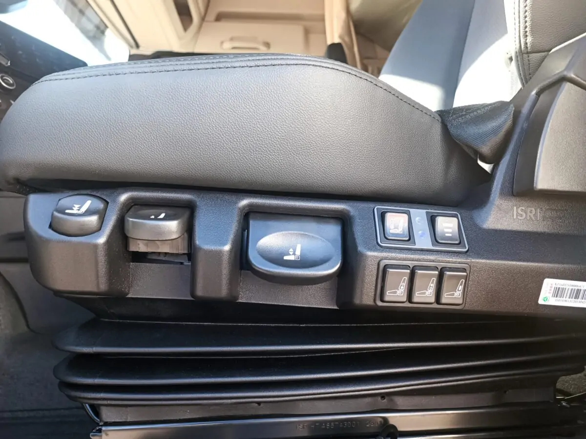 седельный тягач sitrak 6x4 c7h max в москве Седельный тягач sitrak 6x4 c7h max в москве