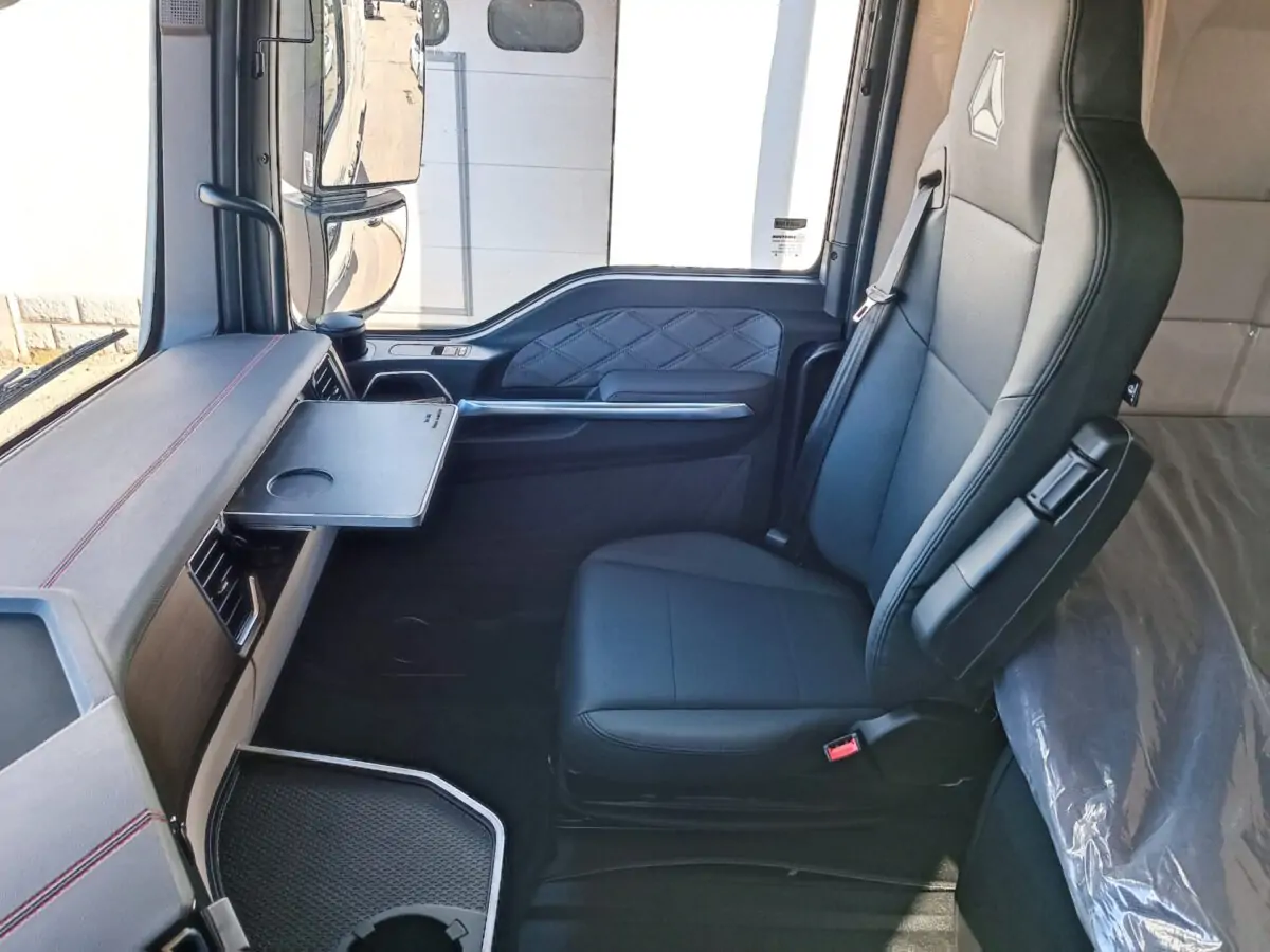 sitrak 6x4 тягач c7h max в наличии Sitrak 6x4 тягач c7h max в наличии