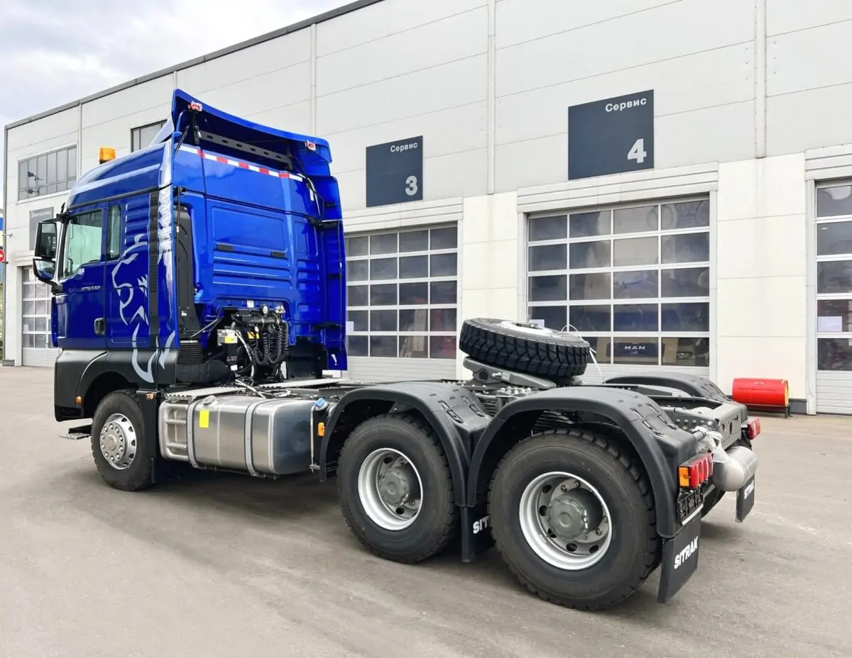 Sitrak тягач 6х4