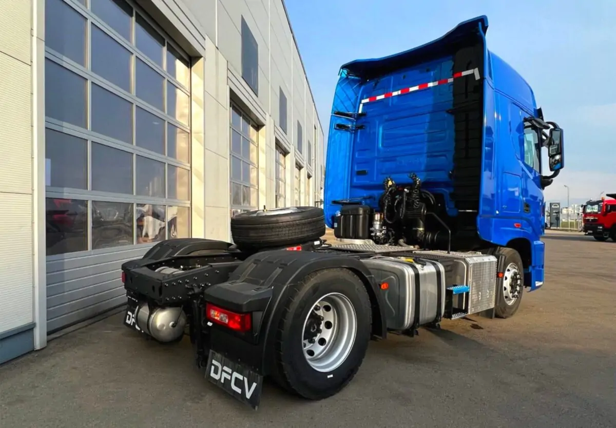 Тягач dongfeng df 4180
