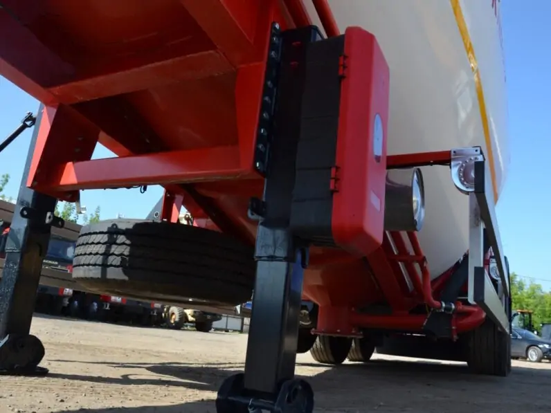 Полуприцеп ЦЕМЕНТОВОЗ ВАКУУМНЫЙ GUTEWOLF 9