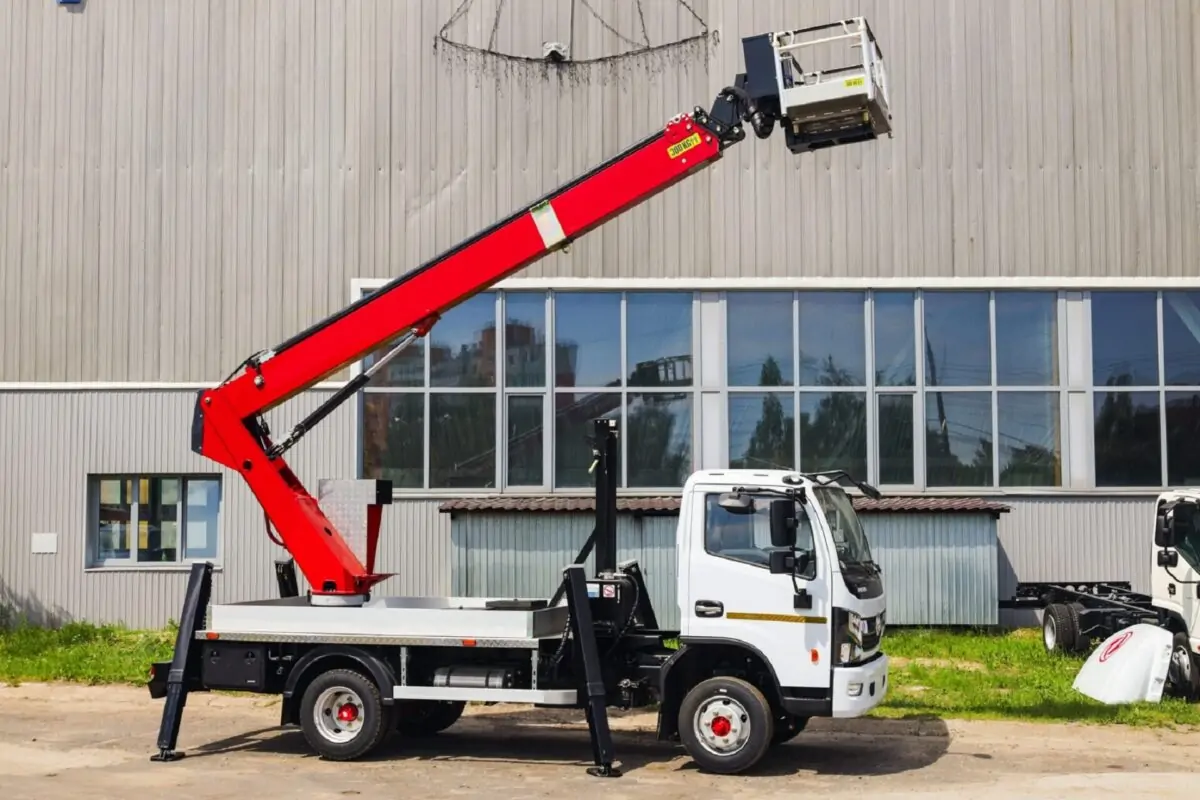 Автовышка dongfeng