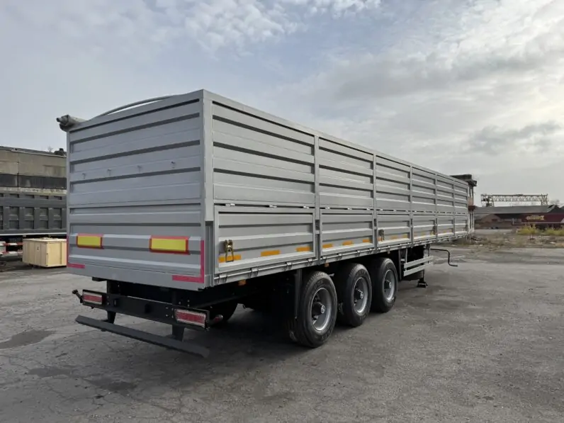 Полуприцеп БУ Бортовой полуприцеп зерновоз 921831 2024г 54м3 (с пробегом) 2