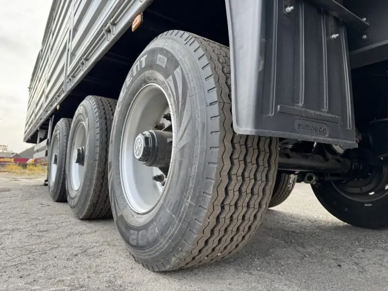 Полуприцеп БУ Бортовой полуприцеп зерновоз 921831 2024г 54м3 (с пробегом) 4