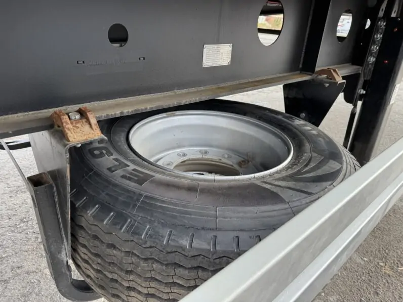 Полуприцеп БУ Бортовой полуприцеп зерновоз 921831 2024г 54м3 (с пробегом) 6