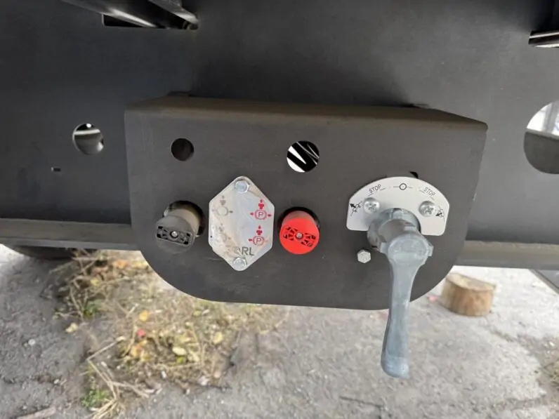 Полуприцеп БУ Бортовой полуприцеп зерновоз 921831 2024г 54м3 (с пробегом) 7