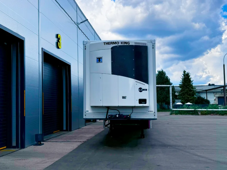 Полуприцеп Полуприцеп рефрижератор Orthaus 17.2 м 4 оси 1