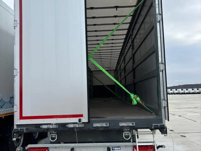 Полуприцеп ТЕНТОВАННЫЙ ПОЛУПРИЦЕП MAMMUТ WORLD CH 246-D 8