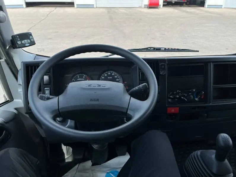 Рефрижератор на базе шасси Isuzu ELF NPR75 LK 10