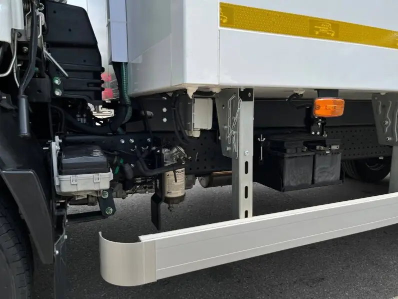 Рефрижератор на базе шасси Isuzu ELF NPR75 LK 16