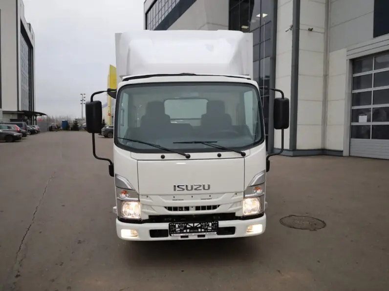 Изотермический фургон Isuzu ELF NМR85Н 1