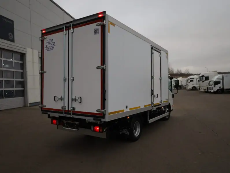 Изотермический фургон Isuzu ELF NМR85Н 4